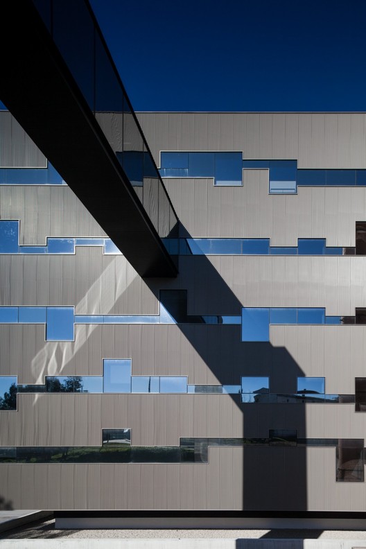 Private Hospital Terra Quente / Pitagoras Group Private Hospital Terra Quente / Pitagoras Group - Facade