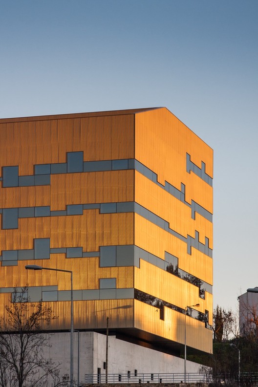 Private Hospital Terra Quente / Pitagoras Group Private Hospital Terra Quente / Pitagoras Group - Windows, Facade