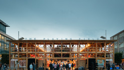 A Temporary Setting for Performance in the Centre of Southampton