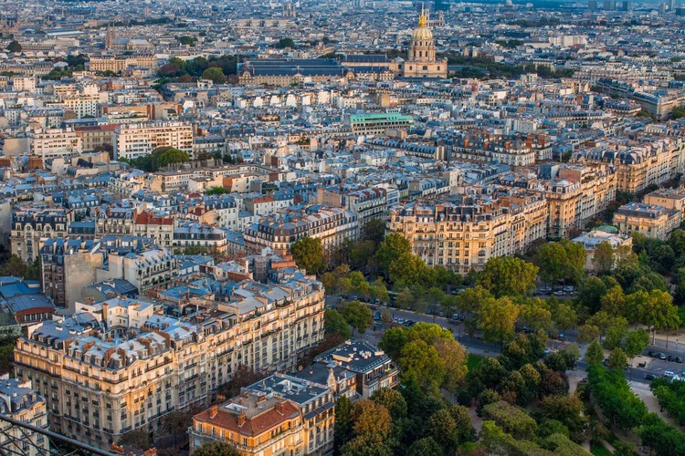 Paris contra o déficit de habitação, Vista aérea de Paris. Image © Victor Moriyama/Xibé