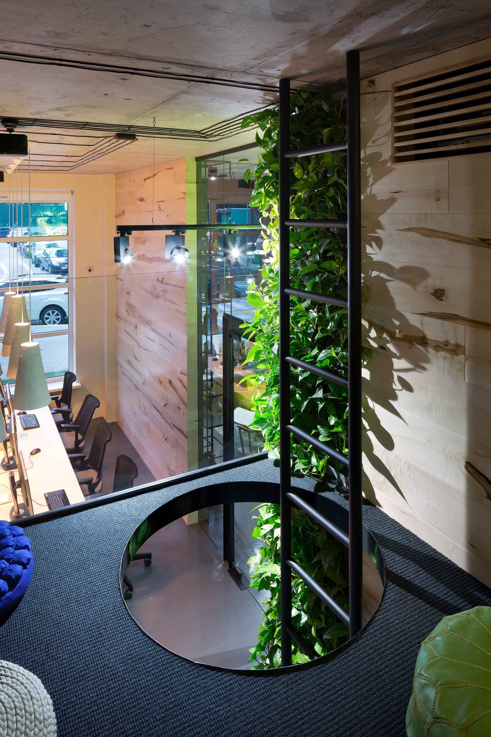 Gallery of Sergey Makhno Office and Showroom / Illya Tovstonog + Sergey ...