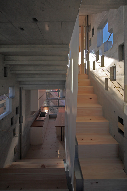 The Wall of Nishihara / SABAOARCH - Handrail