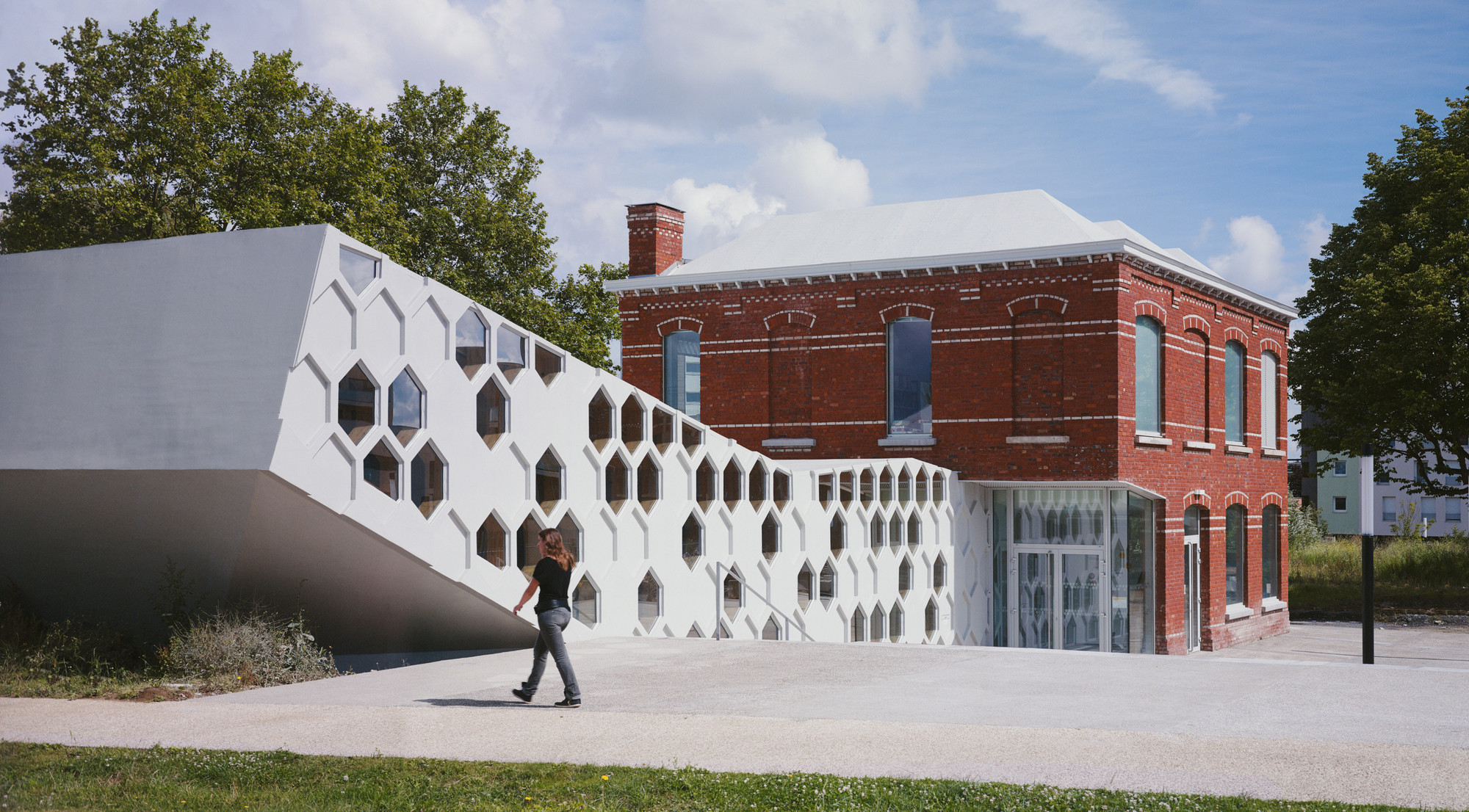 Courtesy of D’HOUNDT+BAJART Architects & Associates