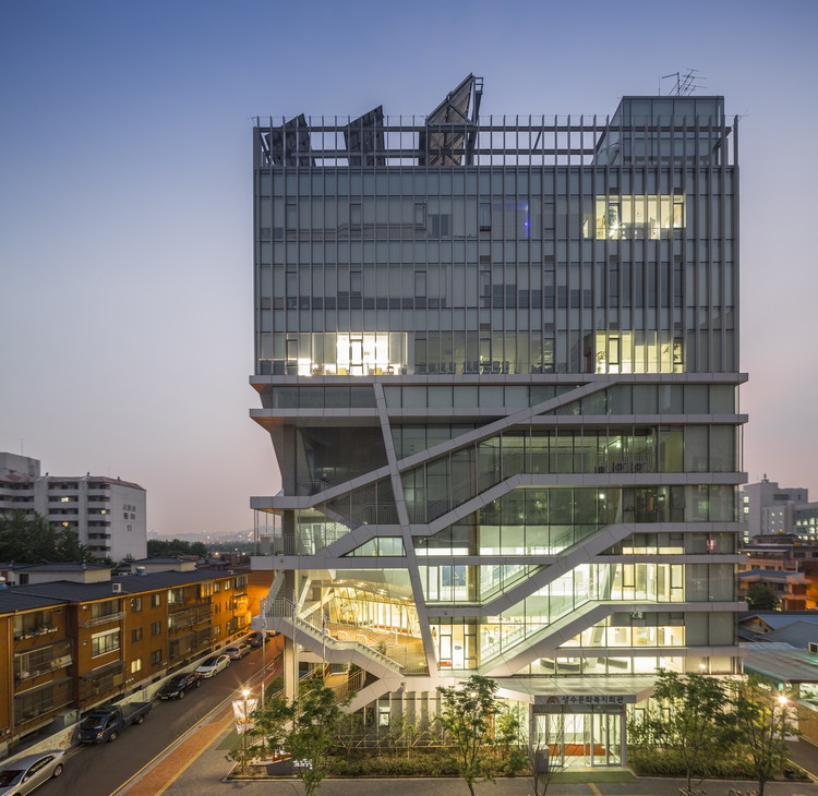 Seongdong Cultural & Welfare Center / UnSangDong Architects - Windows, Facade