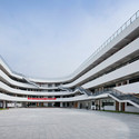 天台第二小学 / LYCS Architecture - 中小学校