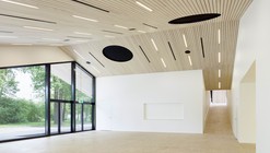 Front Building of Chliriethalle / Frei + Saarinen Architekten