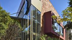 Emporium Santa Isabel / David Guerra + Laura Rabe