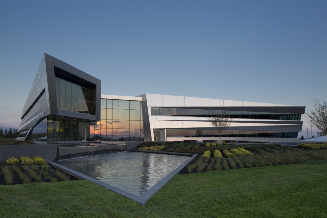 Gallery of Corporate Headquarters / Moody Nolan 5