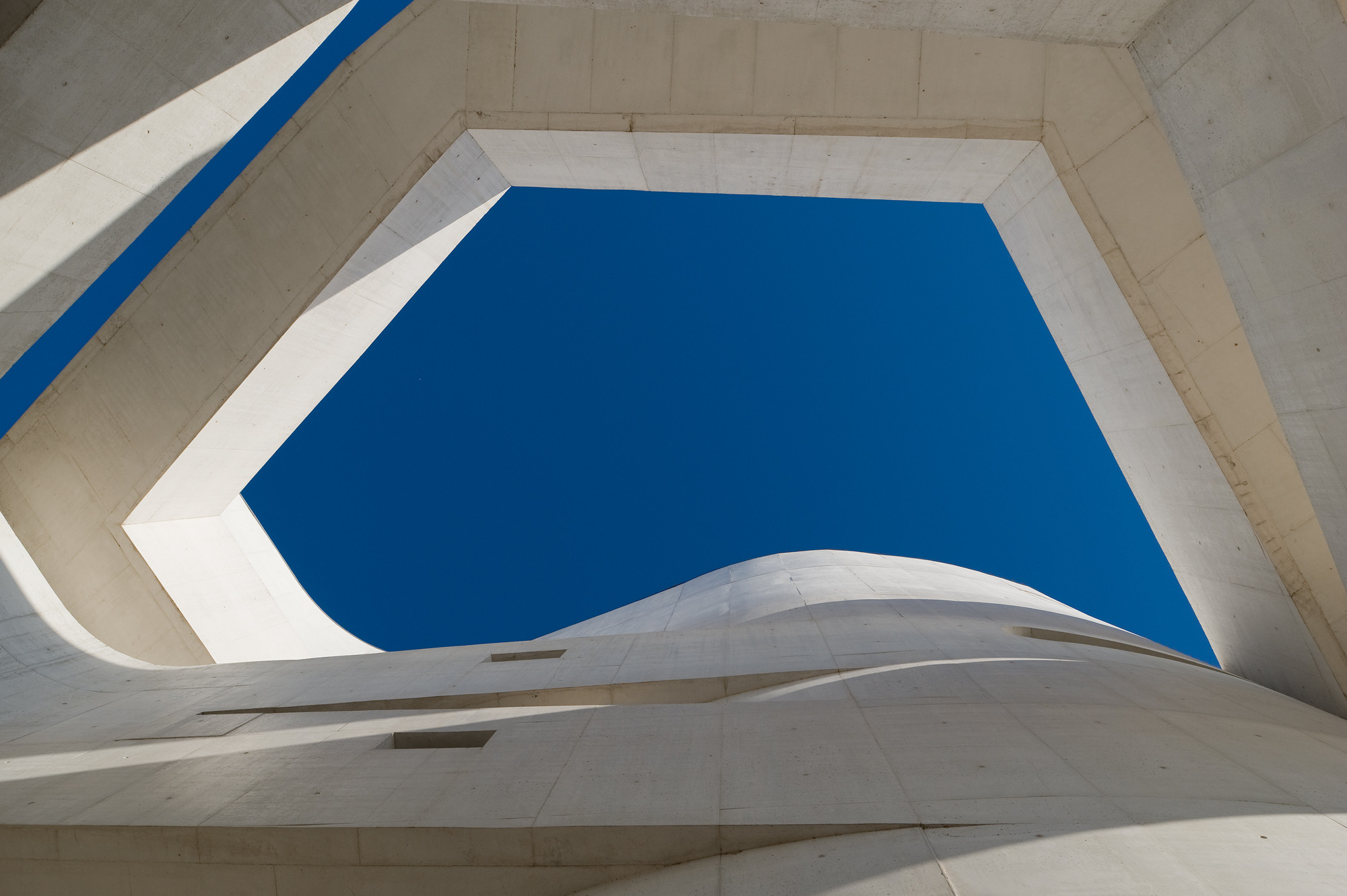 Gallery of Iberê Camargo Foundation / Álvaro Siza Vieira 10