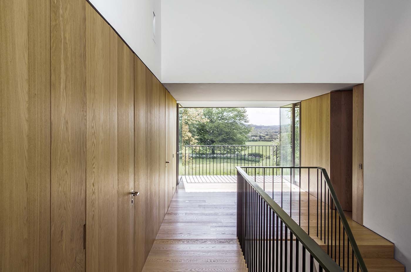 House In Oxfordshire / Peter Feeny Architects - Handrail