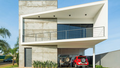 Alpha House / Studio Fabrício Roncca