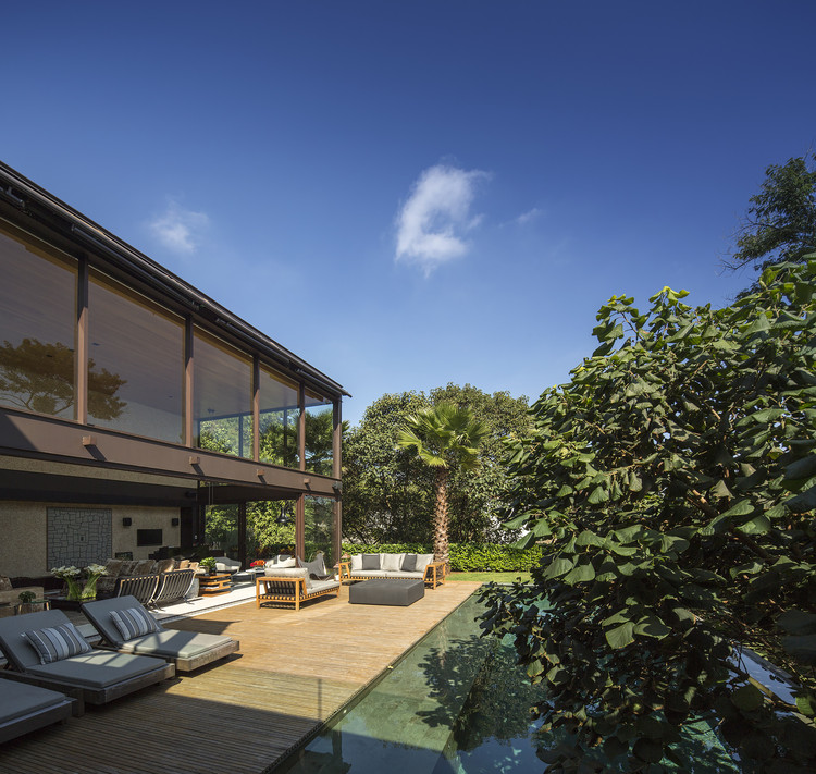 Limantos Residence / Fernanda Marques Arquitetos Associados - Windows, Patio, Courtyard