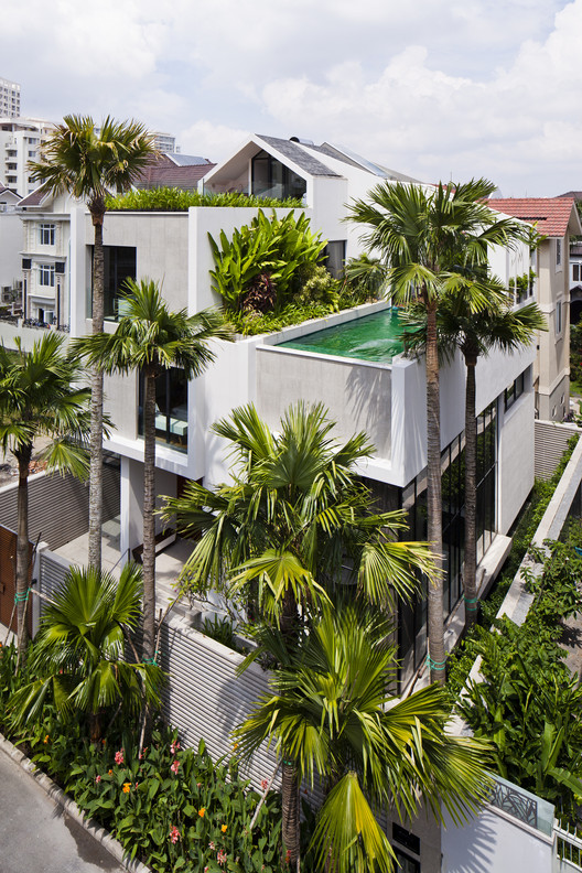 NQ House / Nha Dan Architects - Windows, Facade