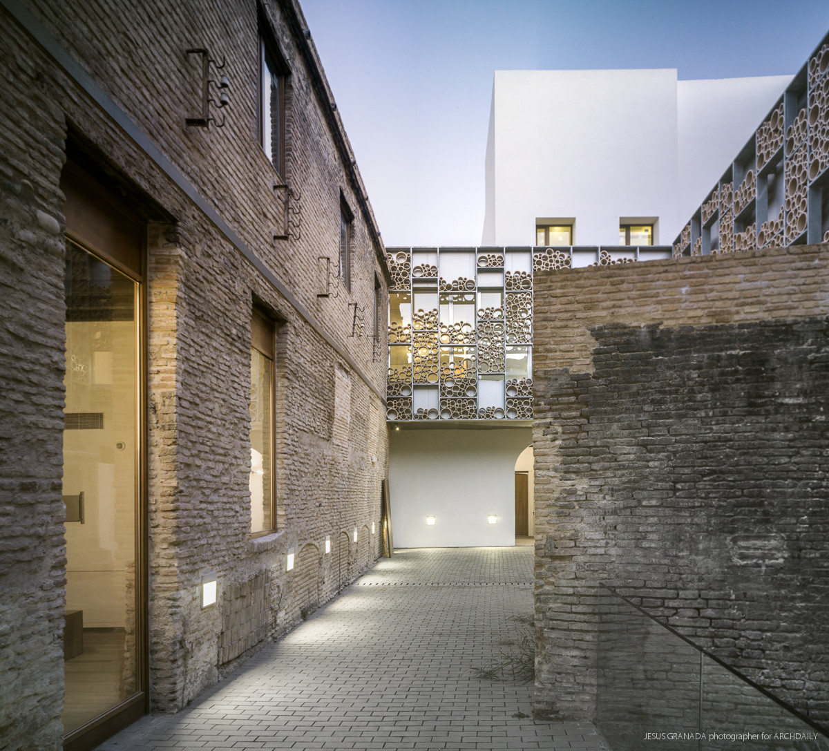 © Jesús Granada