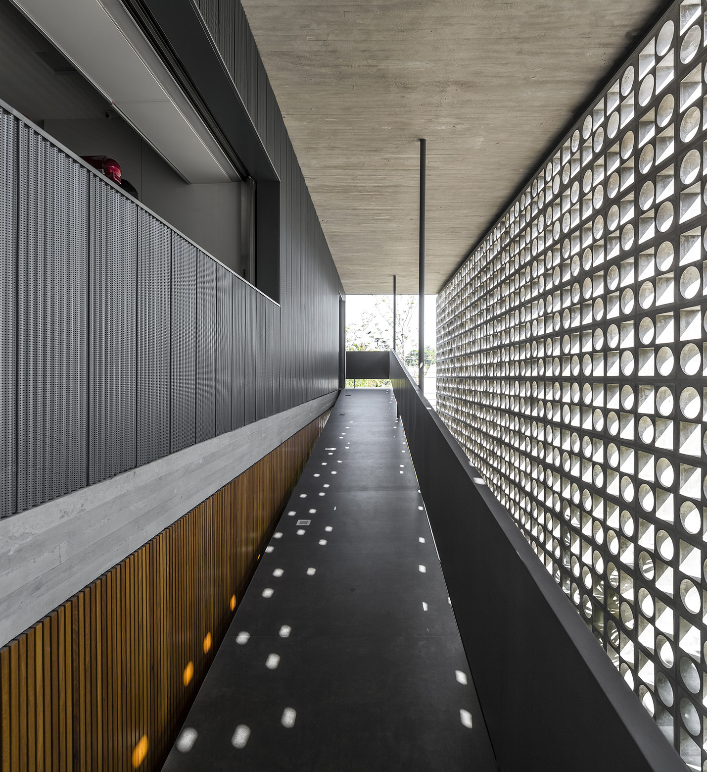 Gallery of B+B House / studio mk27 - 27