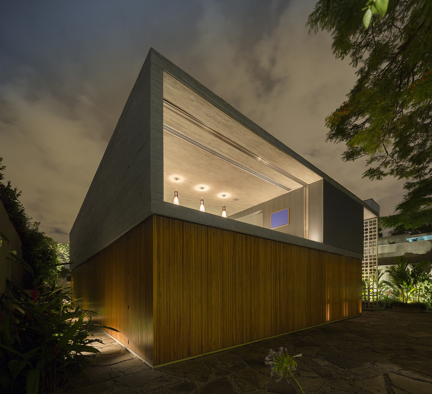 Gallery of B+B House / studio mk27 - 10