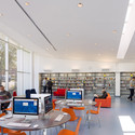 Mariner Harbor Branch Library / A*PT ARCHITECTURE - Table, Shelving, Chair