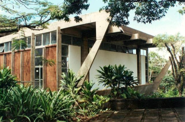 Galeria de Clássicos da Arquitetura: Faculdade de Arquitetura da UFBA ...