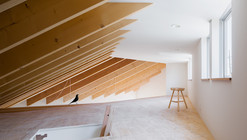 Casa en Shintou / SNARK + OUVI 