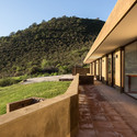 Casa Los Morros / Chauriye Stäger Arquitectos  - Casas