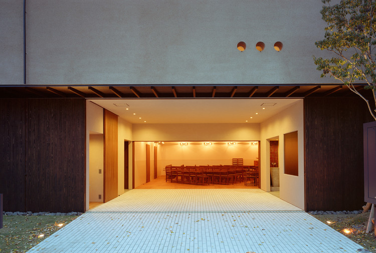 A Church in Kyoto / Shigenori Uoya Architects and Associates - Door