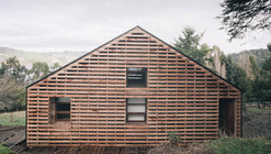 Holmes - Fuentealba House / Francis Pfenniger