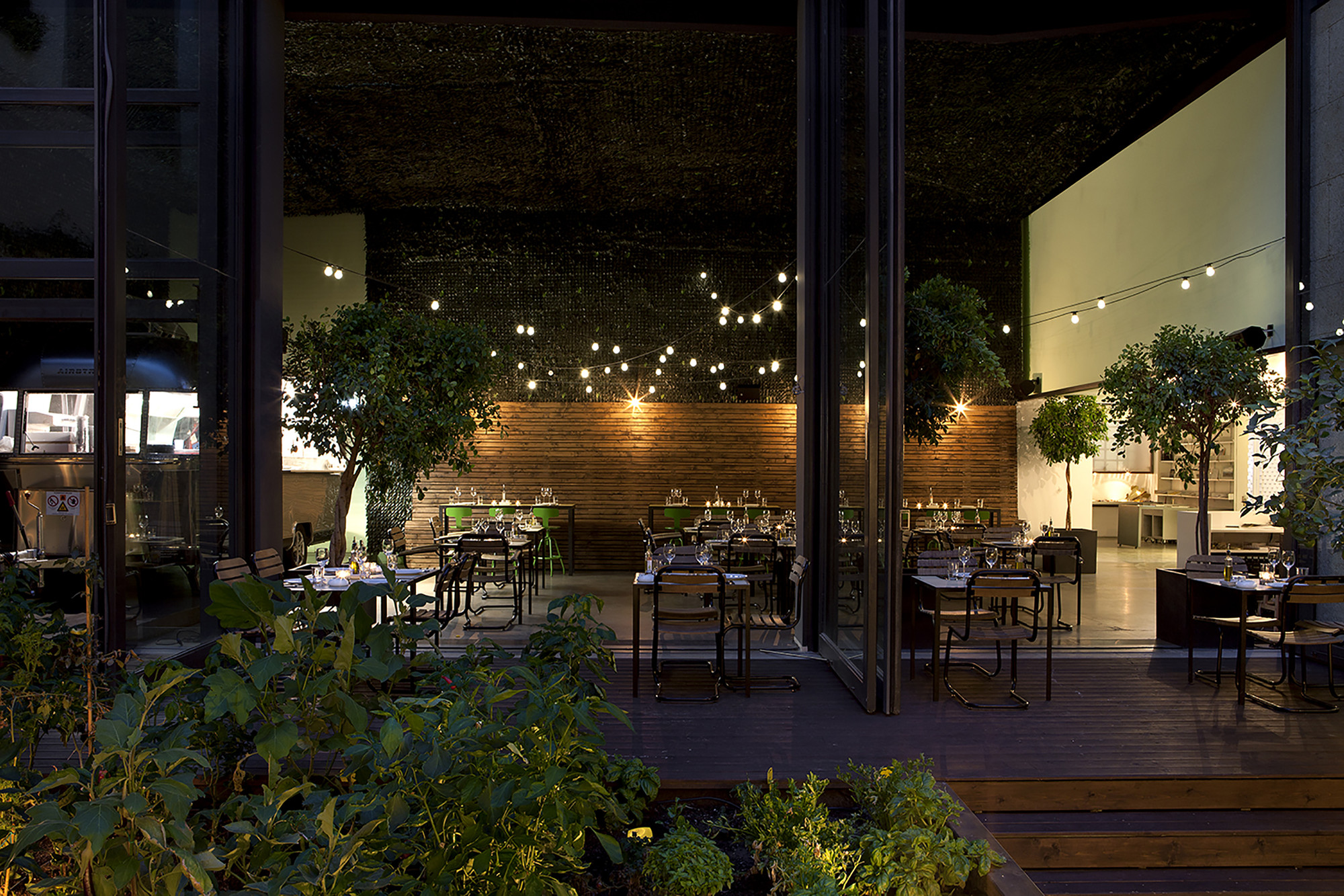 AK A_48_Urban_Garden_33