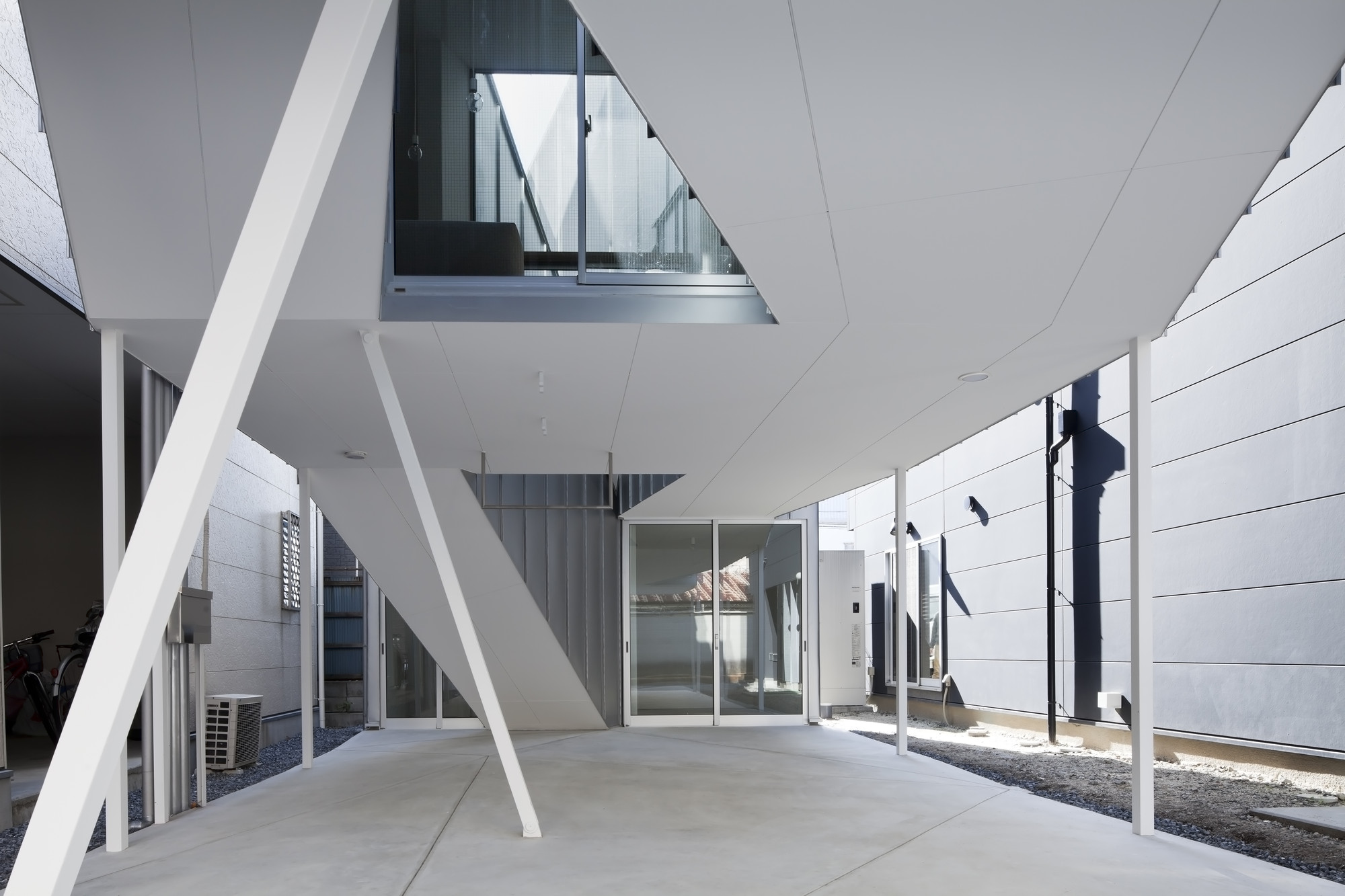 Dig In the Sky / Alphaville Architects, © Shigeo Ogawa