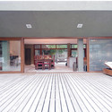 Casa El Patio / Lucas Mc Lean Arquitecto - Casas