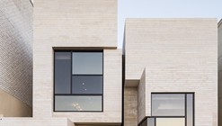 Street House / Massive Order