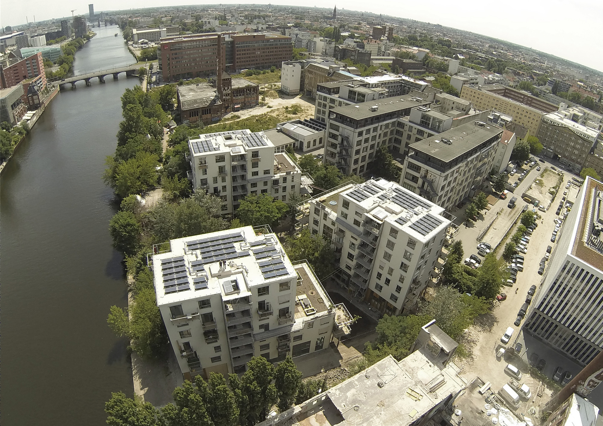 Galería de Viviendas Coop en el río Spreefeld / Architekten