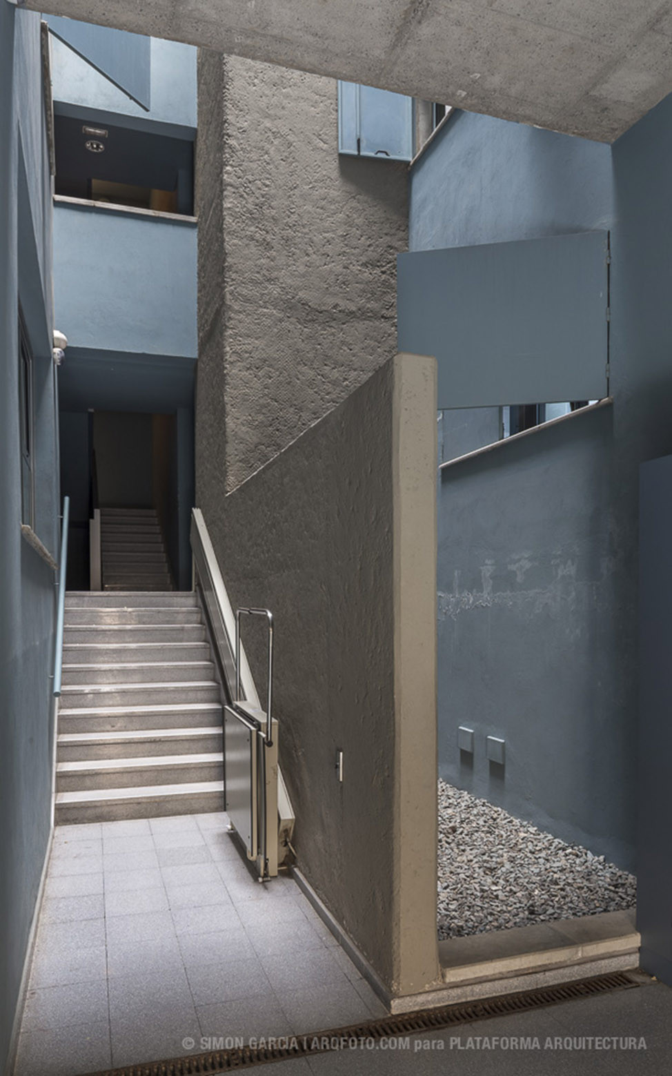 8 Casas Inscritas e 3 Pátios / Romera y Ruiz Arquitectos - Imagem 16 de 26