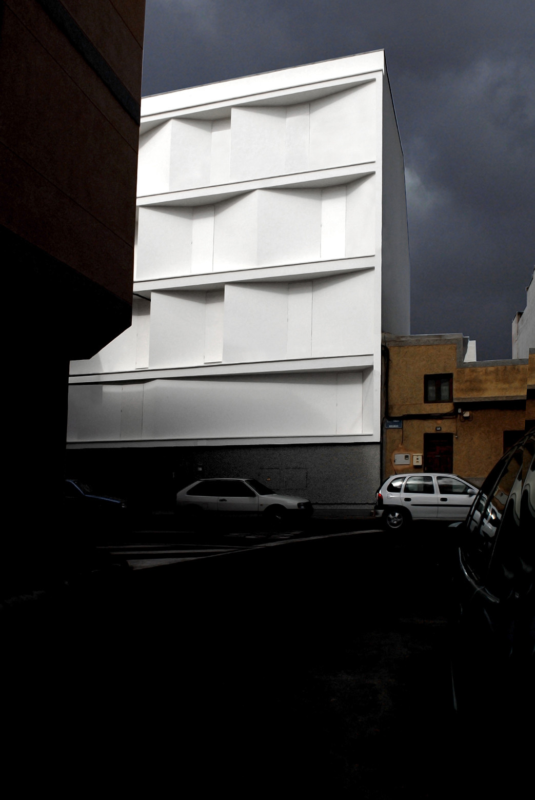 8 Casas Inscritas e 3 Pátios / Romera y Ruiz Arquitectos - Imagem 11 de 26
