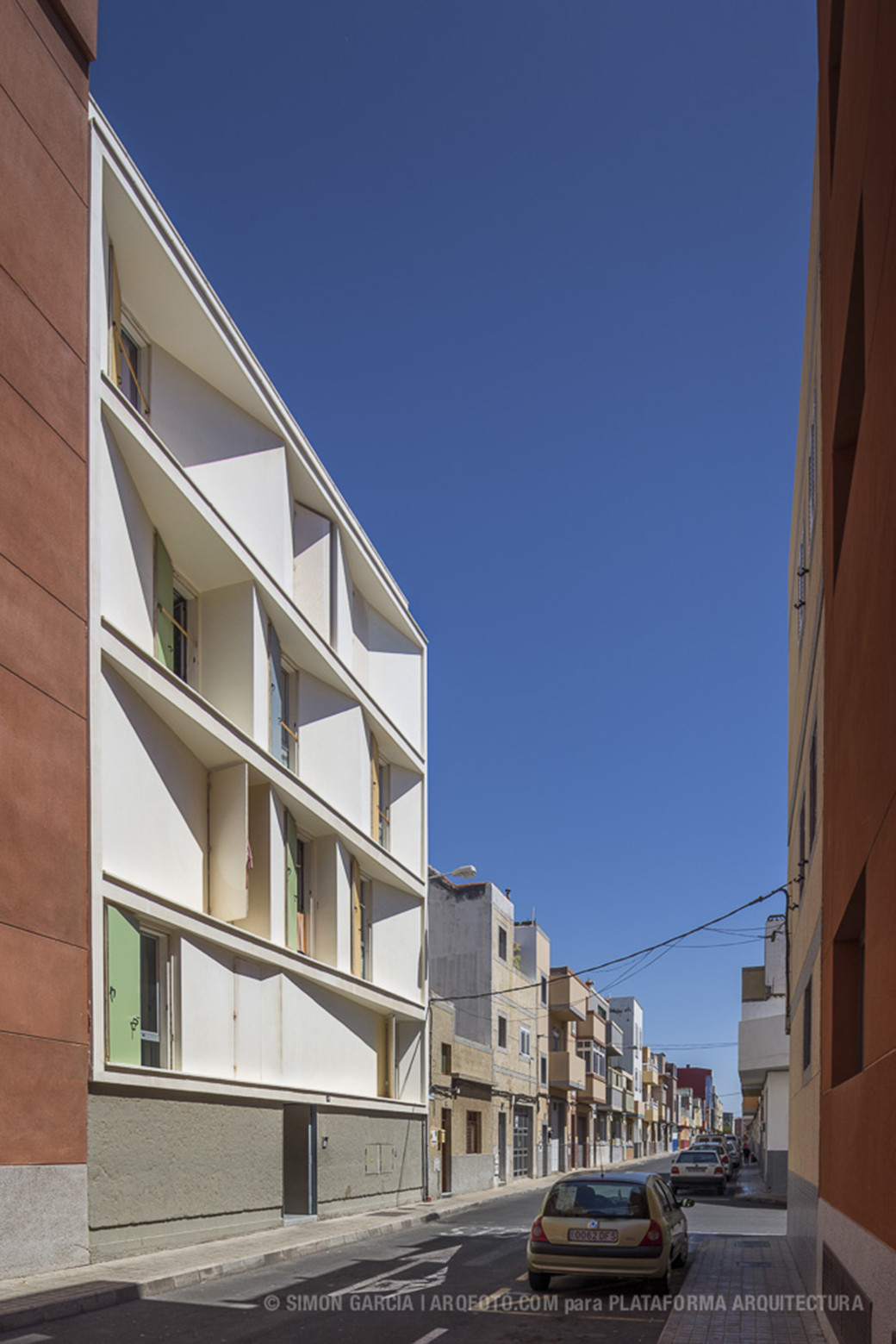 8 Casas Inscritas e 3 Pátios / Romera y Ruiz Arquitectos - Imagem 8 de 26