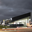 Showroom automotriz en Herning / KRADS - Showroom