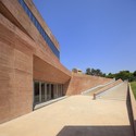 Biblioteca de Ciências, Engenharia e Arquitetura da PUCP / Llosa Cortegana Arquitectos - Universidade