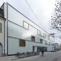 Fichte-Gymnasium Escuela Secundaria  / netzwerkarchitekten - Escuelas