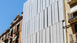 Edificio de Equipamientos de la Diputación de Tarragona / Alonso y Balaguer