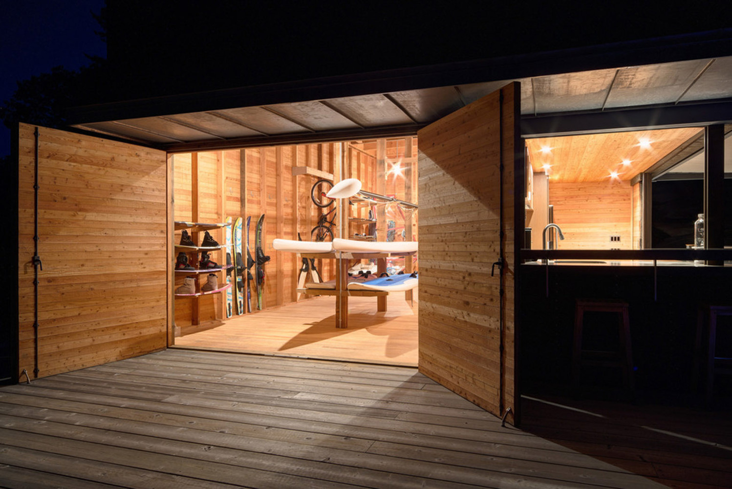 Un cobertizo moderno en el paisaje canadiense / Weiss Architecture & Urbanism Limited - Imagen 3 de 16