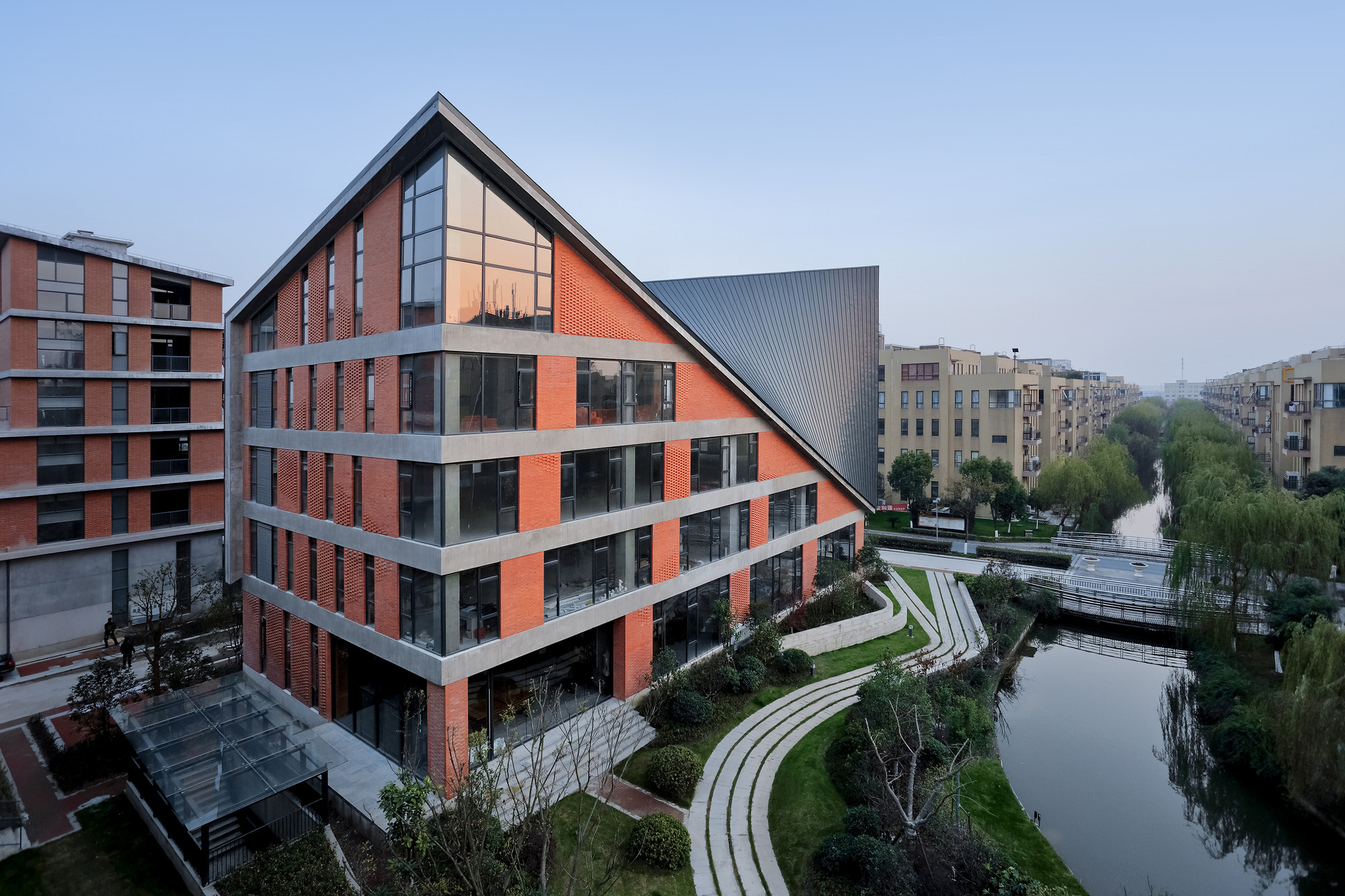 Gallery of Songjiang Art Campus / ArchiUnion Architects 9