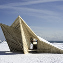 "Winter Stations" Bring Warmth to Toronto's Frozen Beaches  - Image 2 of 4