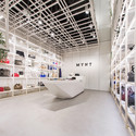 Mynt Flagship Store / Dear Design - Diseño De Interiores