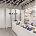 Mynt Flagship Store / Dear Design - Diseño De Interiores