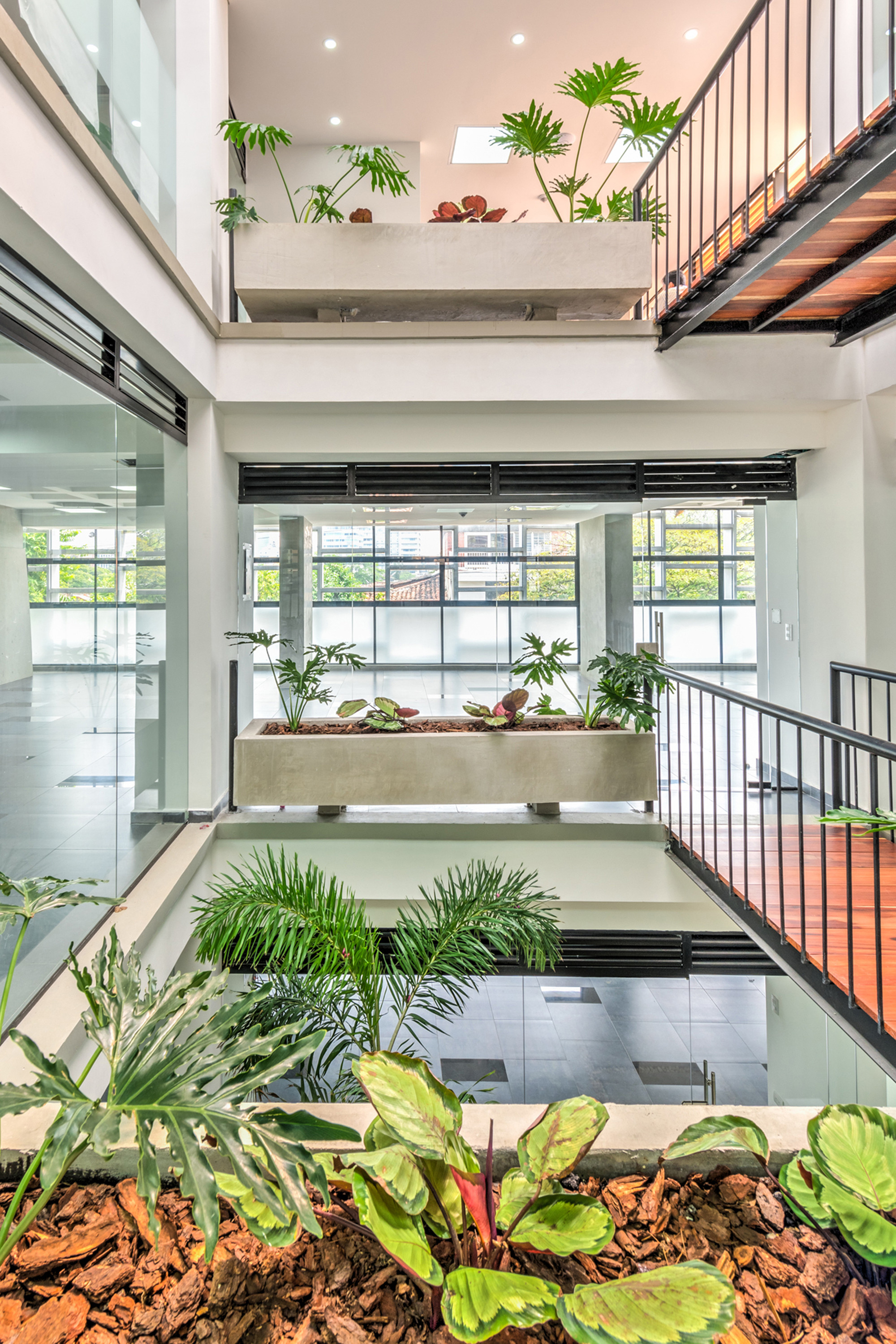 Spectra Building Gallery of Spectra Building / Espacio Colectivo Arquitectos - 9