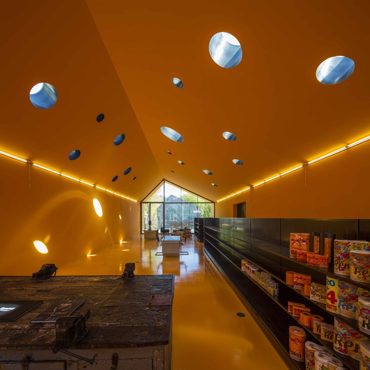 Tienda & Teatro RENOVA / Phyd Arquitectura - Imagen 1 de 22