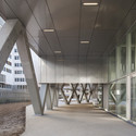 Housing in Paris  / Comte & Vollenweider + Hamonic + Masson & Associés - Windows, Handrail