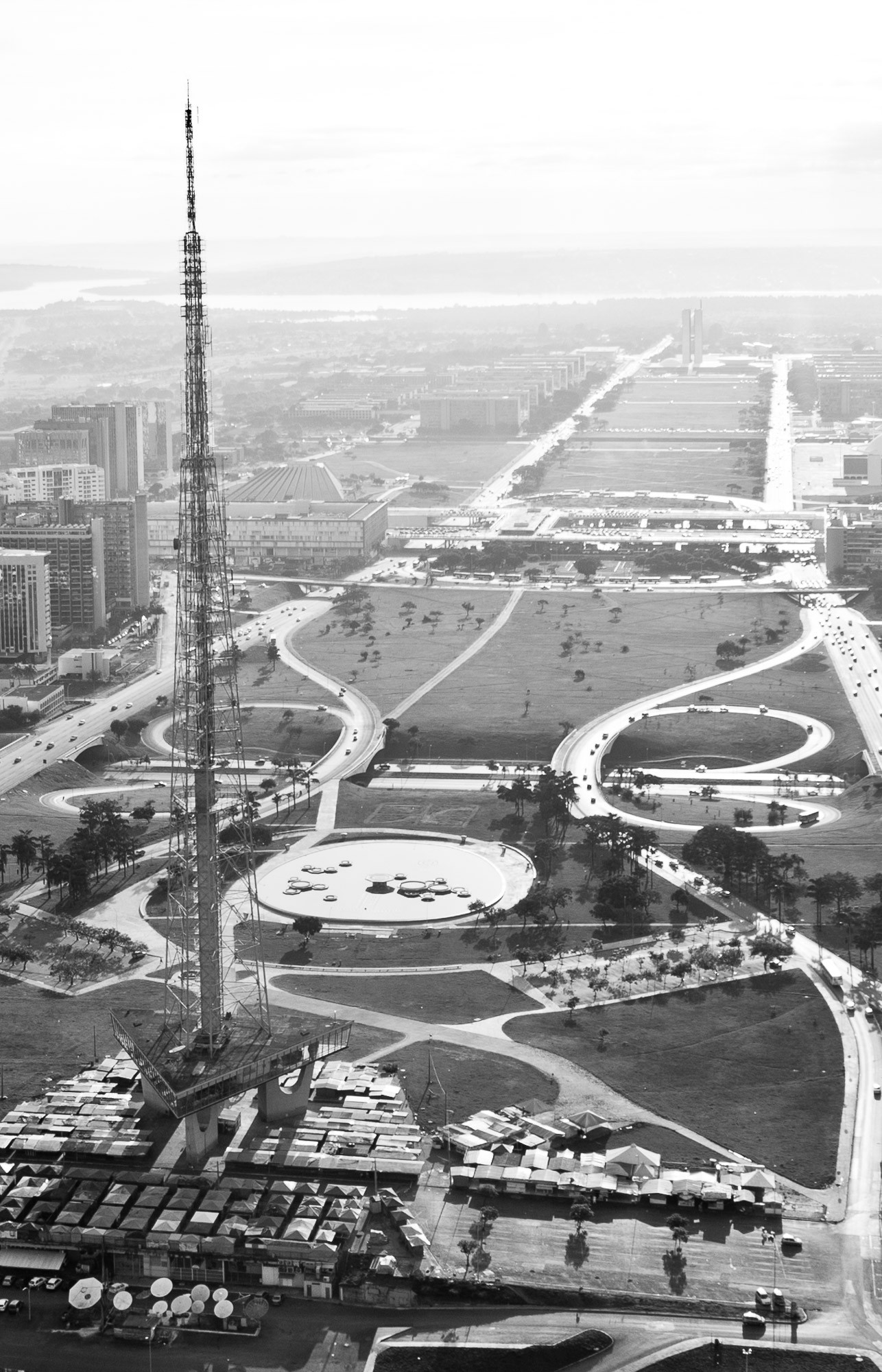 Clássicos da Arquitetura: Torre de TV de Brasília / Lucio Costa - Urbano