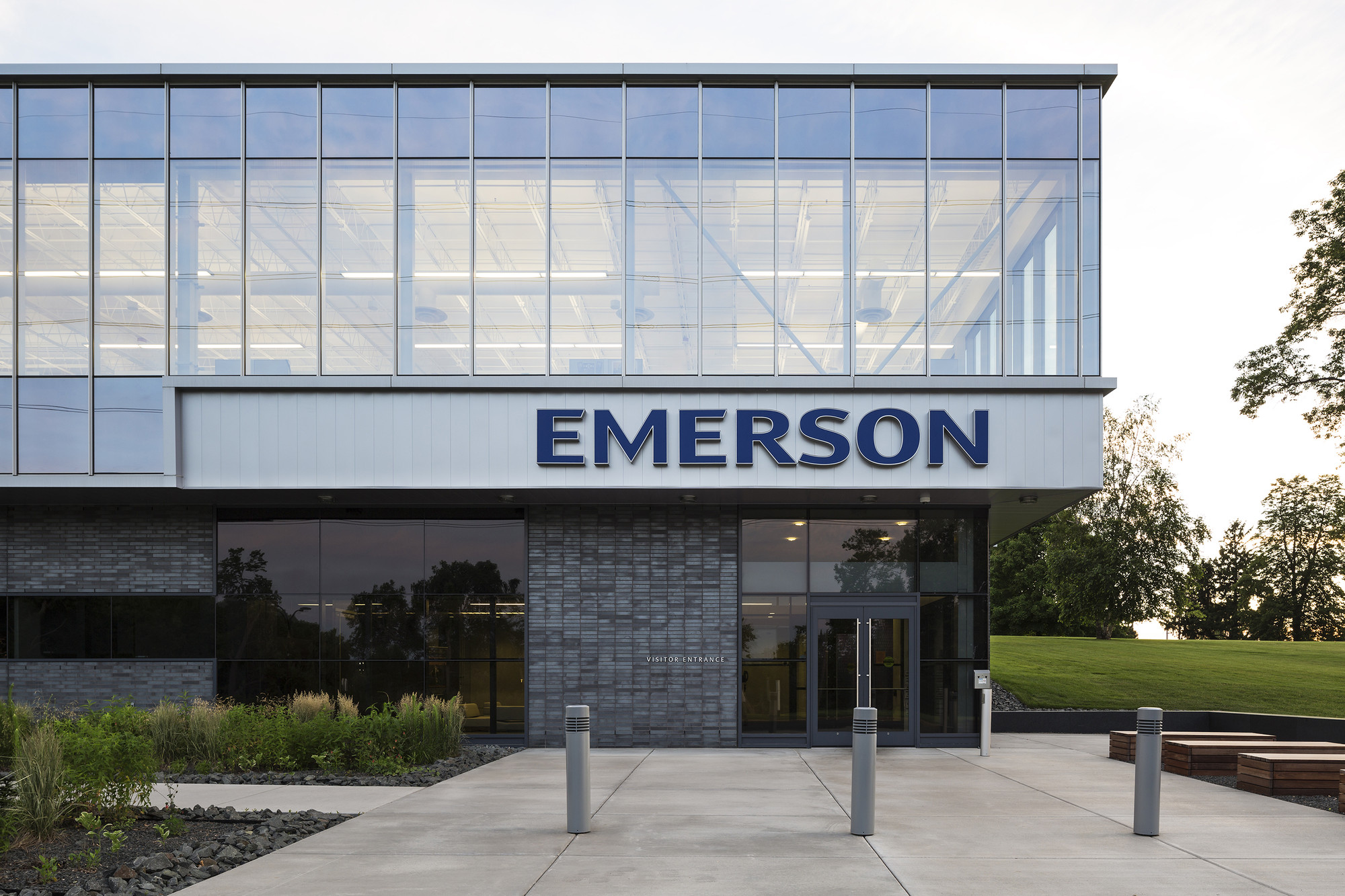 Gallery of Emerson Process Management / HGA 11