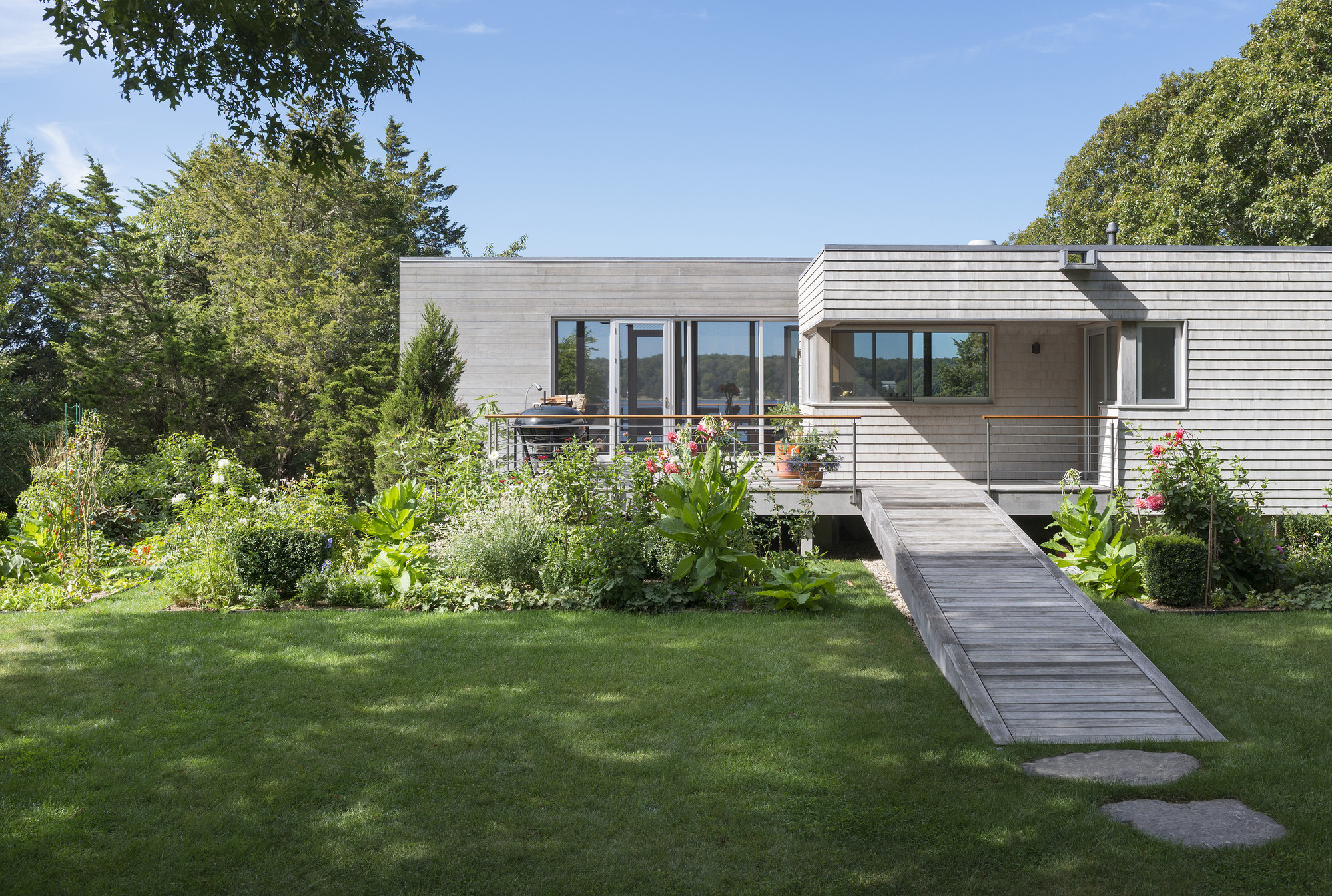 Gallery of Westport River House / Ruhl Walker Architects 12