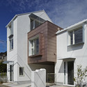Sandwich Apartment  / Ikeda Yukie Ono Toshiharu Architects - Exterior Photography, Apartments, Facade